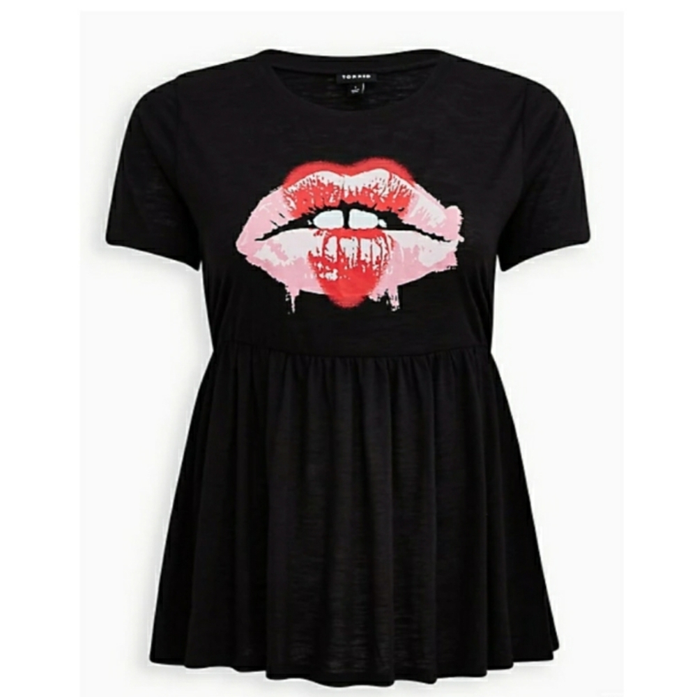 NWT Torrid Black Heart Lips Babydoll Tee 3X